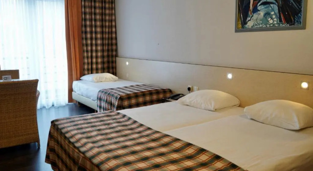 Трёхместный номер Standard Hotel Prins Boudewijn