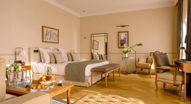Полулюкс с балконом Hôtel Chais Monnet & Spa