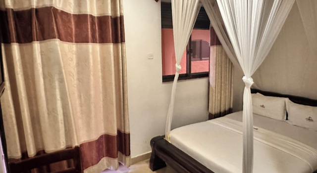 Одноместный номер Standard с балконом и с видом на сад Sienna Beach Hotel - Entebbe