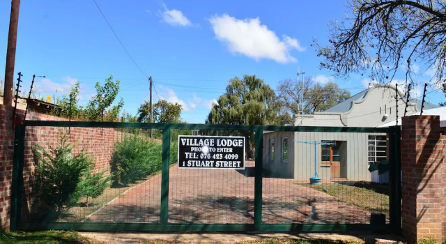 Village Lodge Harrismith, Buchen Sie Pension Harrismith Freistaat
