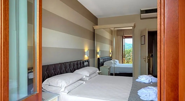 Номер Standard с видом на озеро Hotel Duomo