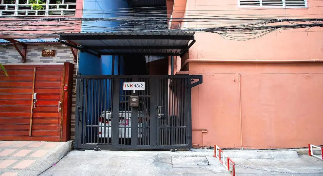 Ink 18/2 Hostel (Sukhumvit  22)