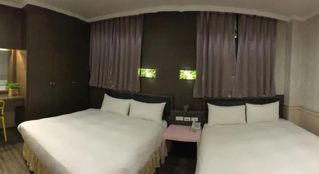 Люкс Deluxe Wan Tai Hotel