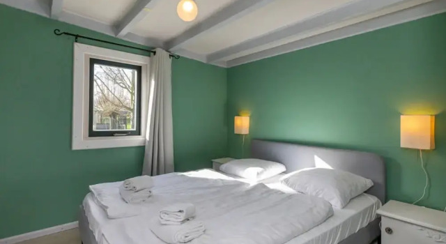 Romantic Holiday Home With Garden, Book Vacation Home Vlissingen 