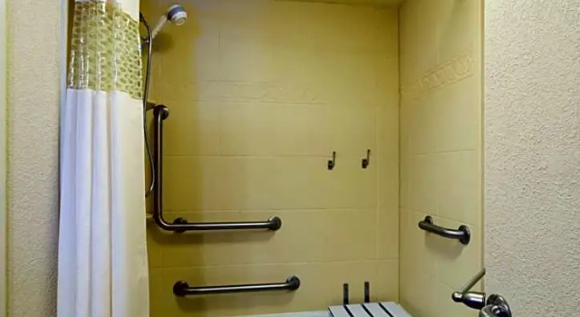 Номер Standard Hampton Inn I-10 & College Drive