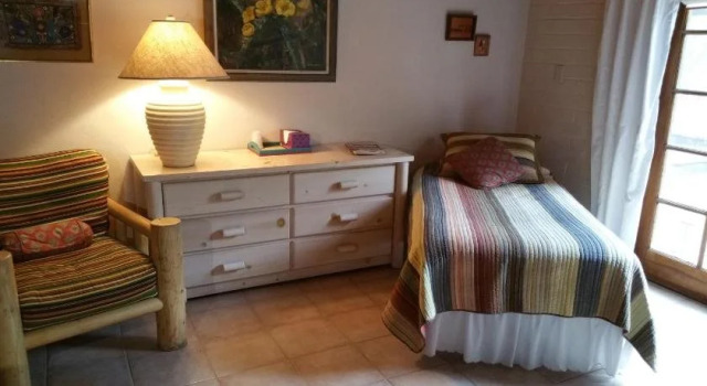 Sam Hughes Inn Bed & Breakfast, Забронировать Отель Отели Тусон с парковкой, рядом с Парк Himmel, Парковка