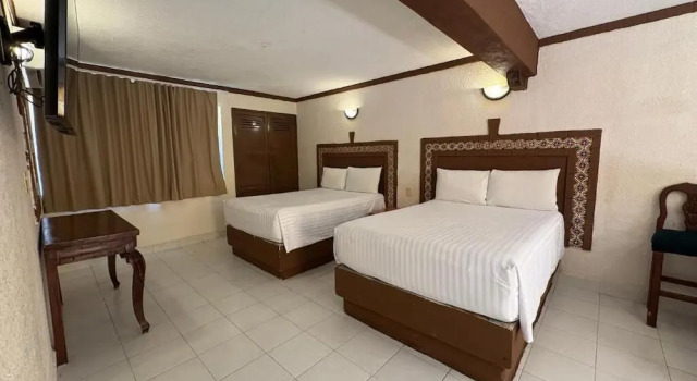 Двухместный номер Superior Suites Cancun Center