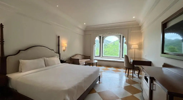 Номер Deluxe Bhairavgarh Palace Udaipur