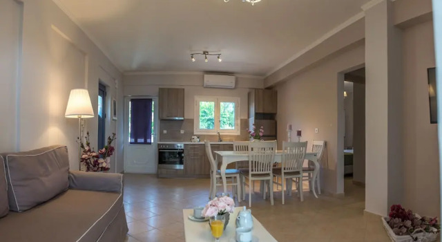 Апартаменты с 2 комнатами с видом на море Elodia Apartments