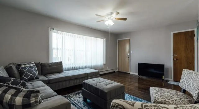 Апартаменты 3 Bedroom near Journal Square