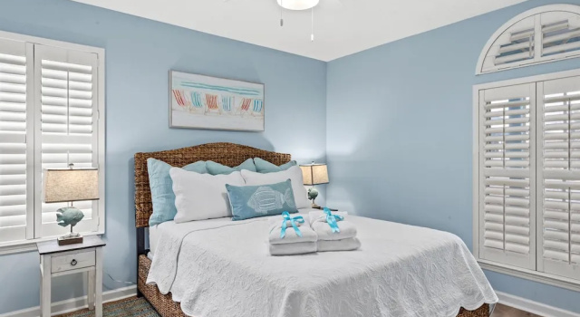 Sunshine House! 3BR 2BA Sleeps 9! Your Perfect Retreat for Comfort and Style