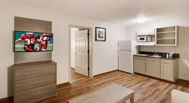 Двухместный люкс Red Roof Inn & Suites Pensacola-NAS Corry