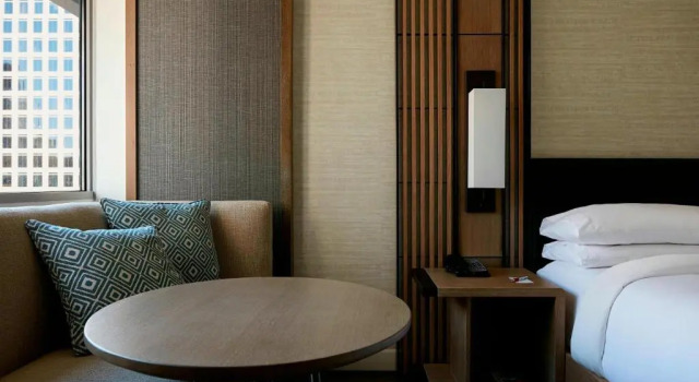 Номер Standard Charlotte Marriott City Center