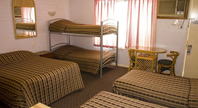White Gum Motel, Забронировать Мотель Алис-Спрингс Северная Аделаида, рядом с Гольф-клуб Alice Springs