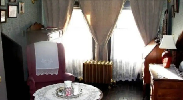 Трёхместный номер Standard Alaska Heritage House Bed and Breakfast