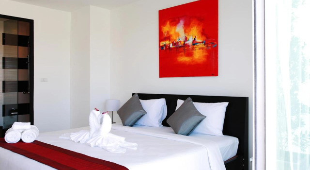 Номер Deluxe One World One Home Naiharn Hotel