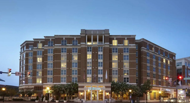 Номер Standard c 1 комнатой с балконом Hilton Alexandria Old Town