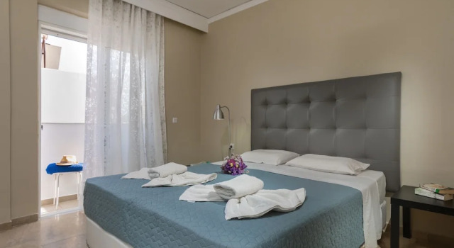 Семейные апартаменты с балконом Lefka Hotel & Apartments