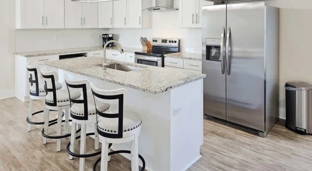 Коттедж Brand New Home With Beach Views! Fully Furnished 3 Bedroom Home in Gulfport