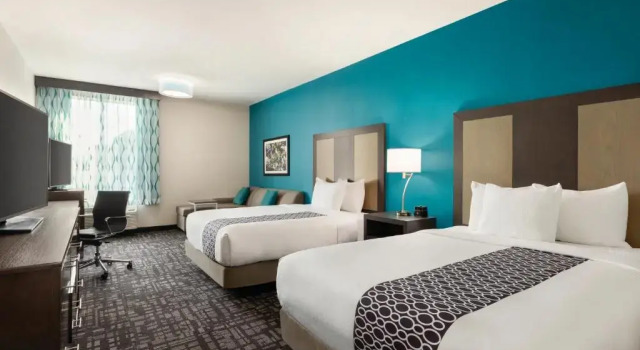 Четырёхместный люкс Deluxe La Quinta by Wyndham Gainesville