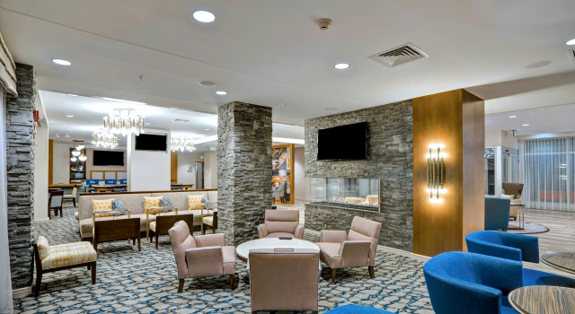 Homewood Suites by Hilton Boston Brookline-Longwood Medical, Rezerwuj Hotel Hotele w New England z basenem, Basen