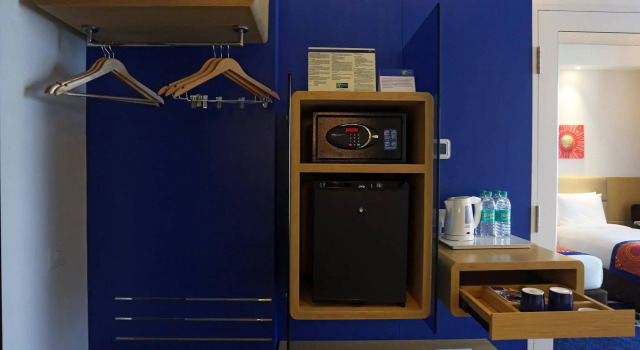 Holiday Inn Express Chennai Old Mahabalipuram Road, Забронировать Отель Отели штата Тамилнада 4 звезды, 4*
