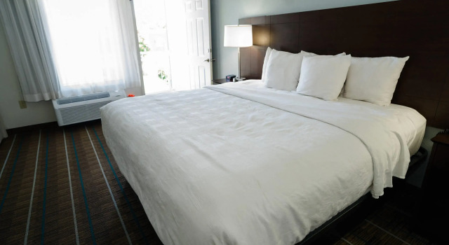 Двухместный номер Standard MainStay Suites Knoxville North I-75