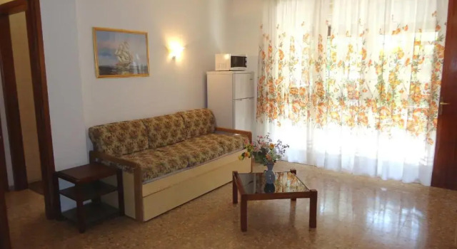 Seaside villa surrounded by a garden, Забронировать Вилла Каорле Линьяно-Ривьера
