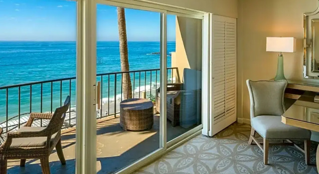 Четырёхместный номер Standard oceanfront Surf & Sand Laguna Beach