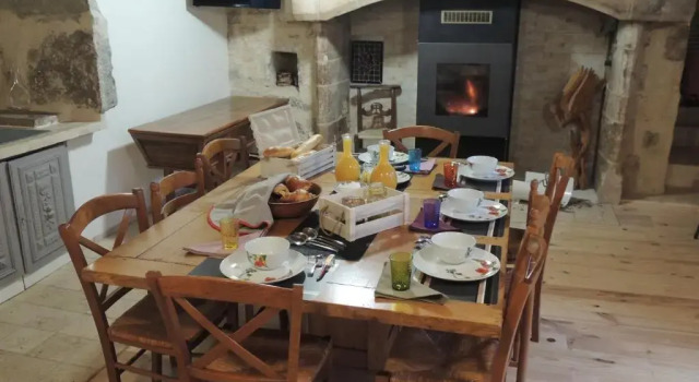 Le Pigeonnier, Rezervovat Hotel Floirac Languedoc-Roussillon