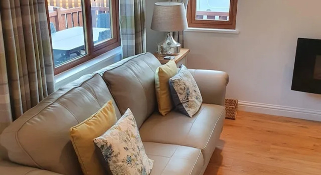 Коттедж Stunning 2 Bedroom Pet Friendly Lodge