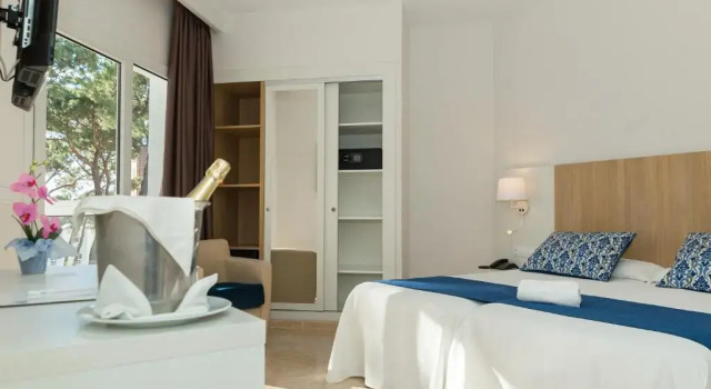 Семейный номер AluaSun Marbella Park