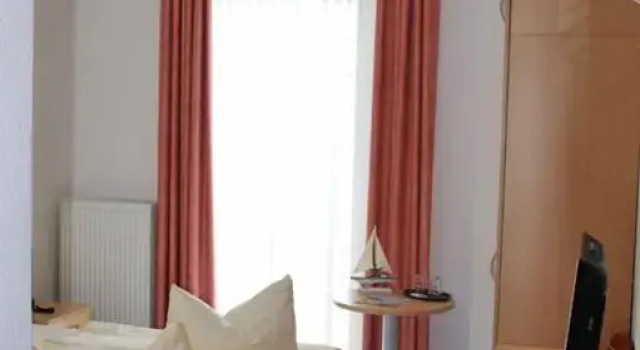 Двухместный номер Standard с балконом и с видом на море Hotel Garni Meeresgruß