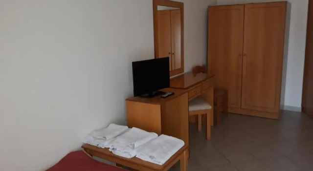 Трёхместный номер Standard с балконом и с красивым видом из окна Hotel Kastro