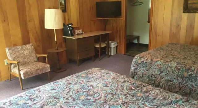 Luzerne Court Motel, Buchen Sie Motel Hotels in New York State mit Pool, Schwimmbad