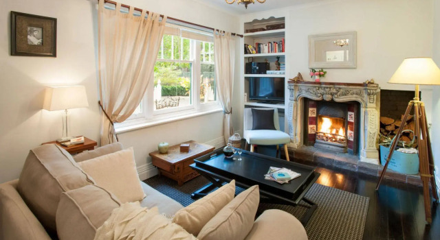 Moulton Park Cottages, Rezerwuj Hotel Hotele w Dandenong Ranges z parkingiem, Parking