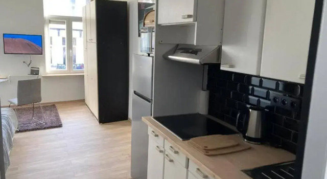 Magnifique Studio au 2ème étage, à proximité de la gare du midi!, Prenota Hotel Bruxelles Bruxelles