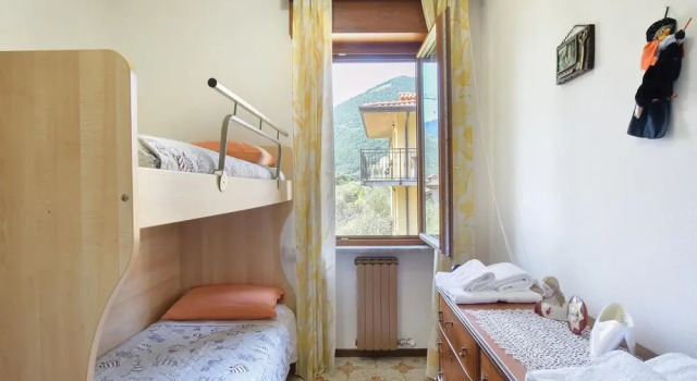 Beautiful Apartment in Riva di Solto With 3 Bedrooms and Wifi, Buchen Sie Ferienwohnung Hotels in Iseosee mit Parkplatz, Parkplätze