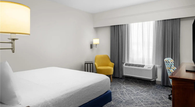 Номер Standard Hampton Inn Lexington Medical Center