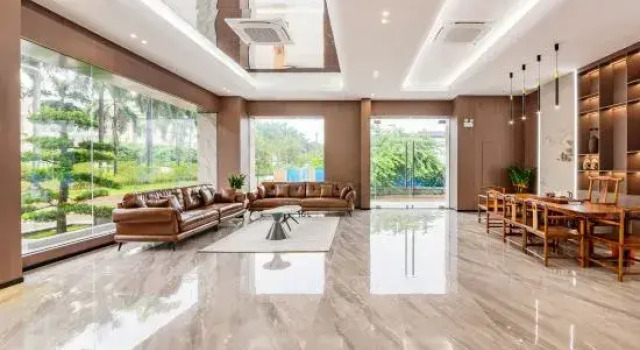 Yinchunhong Business Hotel, Rezerwuj Hotel Hotele w Jiangmen z parkingiem, Parking