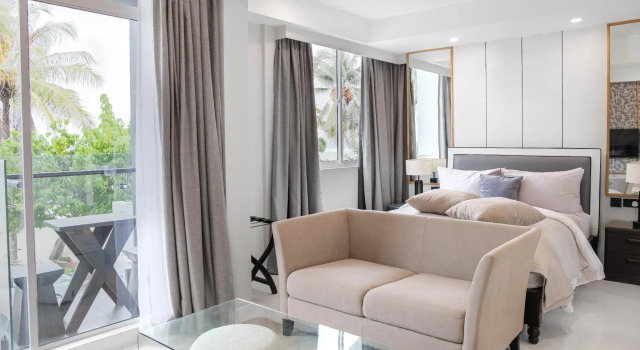 Azuvia Beach Retreat Hulhumale, Забронировать Отель Отели Атолла Каафу с бассейном, Бассейн