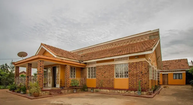 Ewaka Guesthouse and Backpackers, Prenota Hotel Hotel a Kampala con parcheggio, Parcheggio