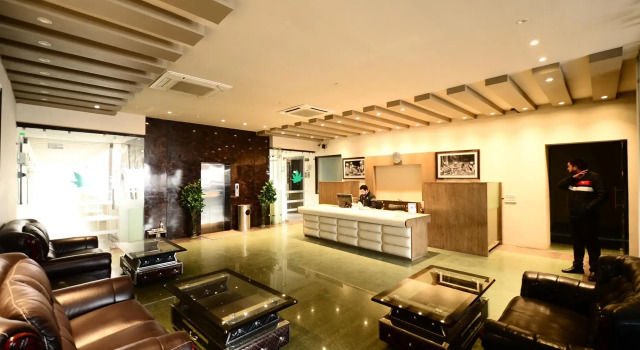 Hotel Aksa Srinagar, Забронировать Отель Отели Jammu & Kashmir Ski по системе «всё включено», Всё включено