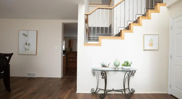 Коттедж с 4 комнатами Elegant 4 Bedroom on Comdale