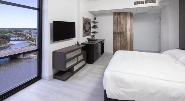 Номер Deluxe Hotel On Phillips