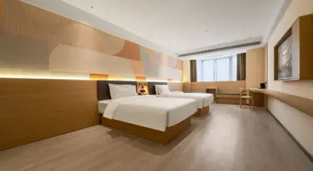 Люкс Business Elong Me Anlai Hotel (Hebi High-speed Railway East Station Lutai Pavilion)