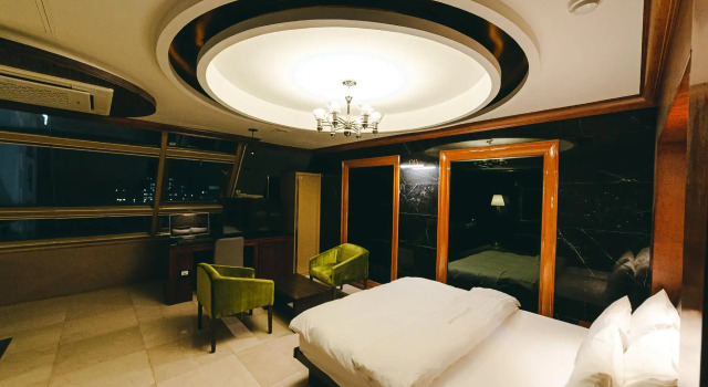 Двухместный люкс Tongyeong Gallery Hotel