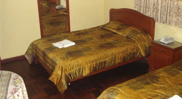 Hotel Alexander, Varaa Hotelli Hotellit Trujillo aamiaisella, Aamiainen