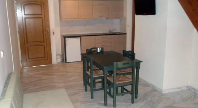 Номер Standard Дуплекс с балконом Mythos Beach Hotel
