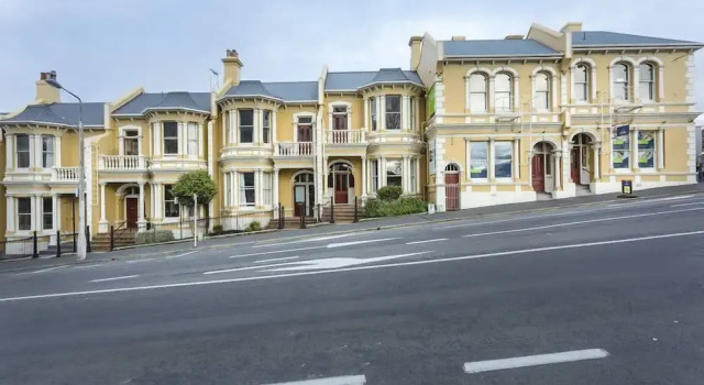 The Stuart St Terraced House, Забронировать Дом для отпуска Коттеджи Данидин, рядом с Dunedin School of Dentistry, Коттедж